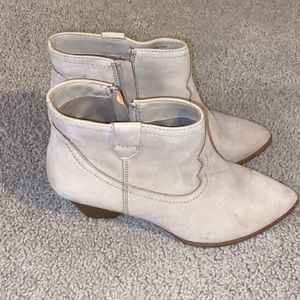 beige cowgirl booties.